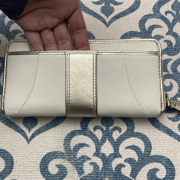 C o a c h  W a l l e t - Picture 4 of 7